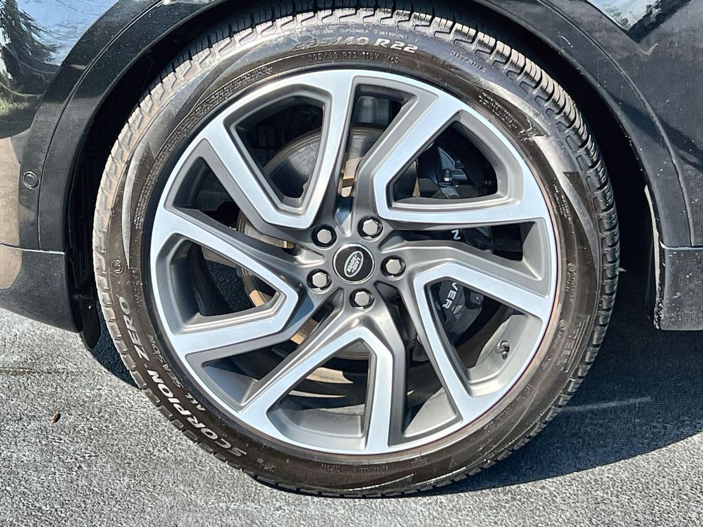 2025 Land Rover Discovery Metropolitan Edition - Photo 10