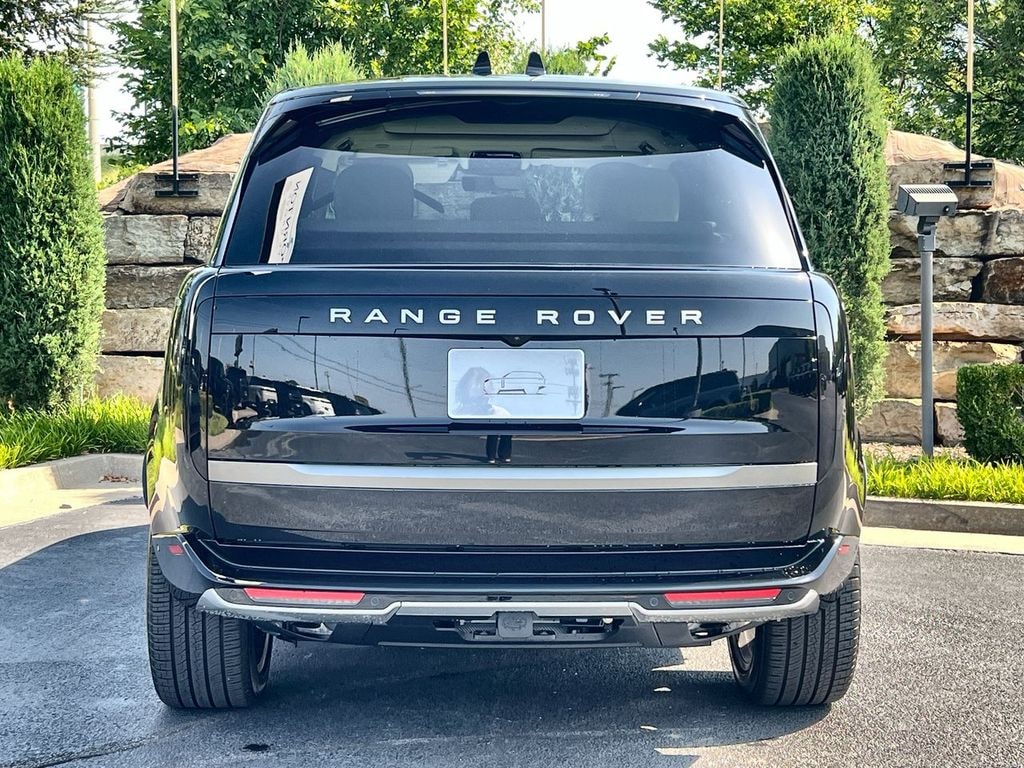 New 2026 Land Rover Range Rover SE SUV