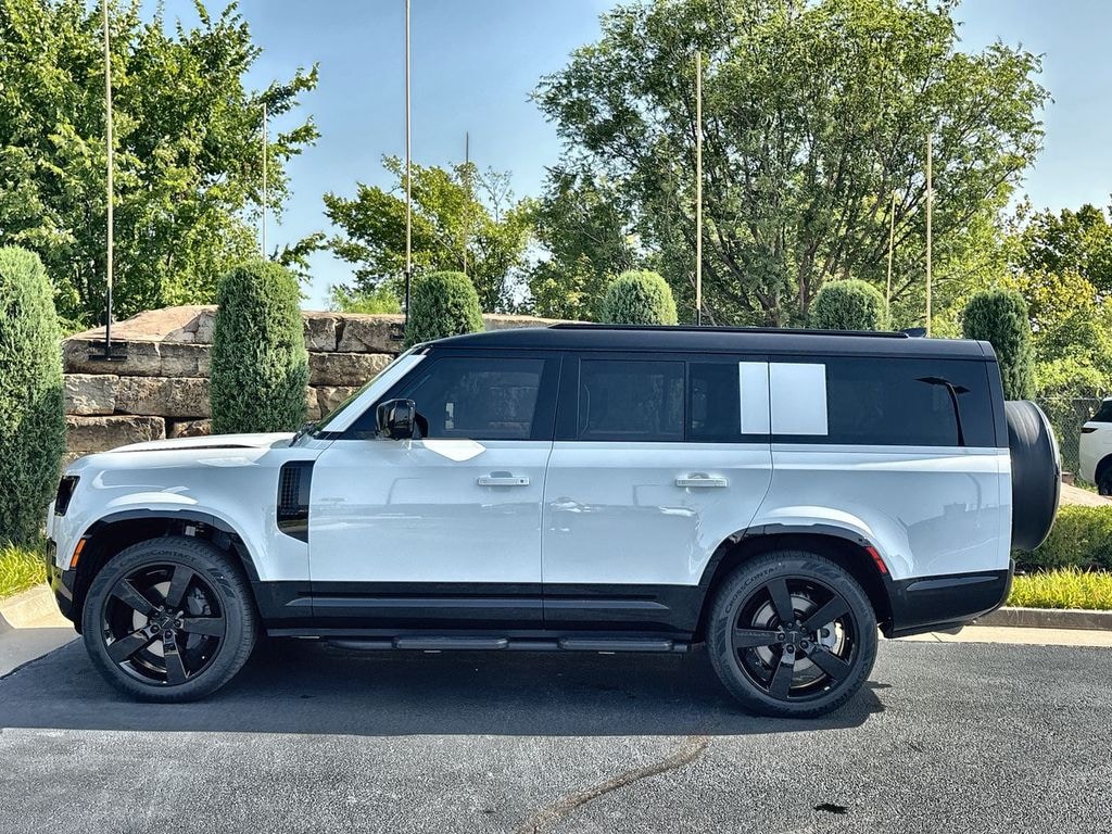 New 2026 Land Rover Defender 130 400PS X-Dynamic SE SUV