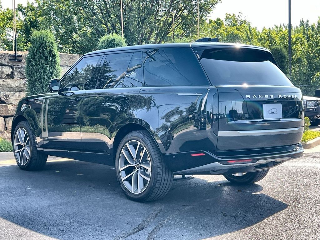 New 2026 Land Rover Range Rover SE SUV