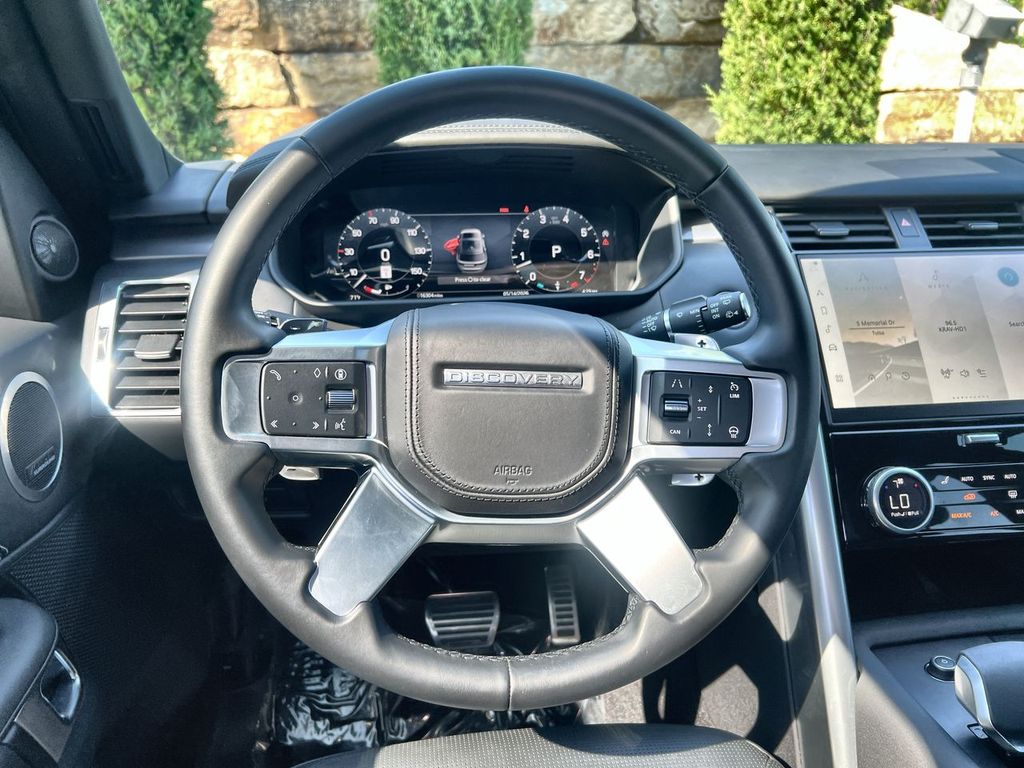 2025 Land Rover Discovery Metropolitan Edition - Photo 22