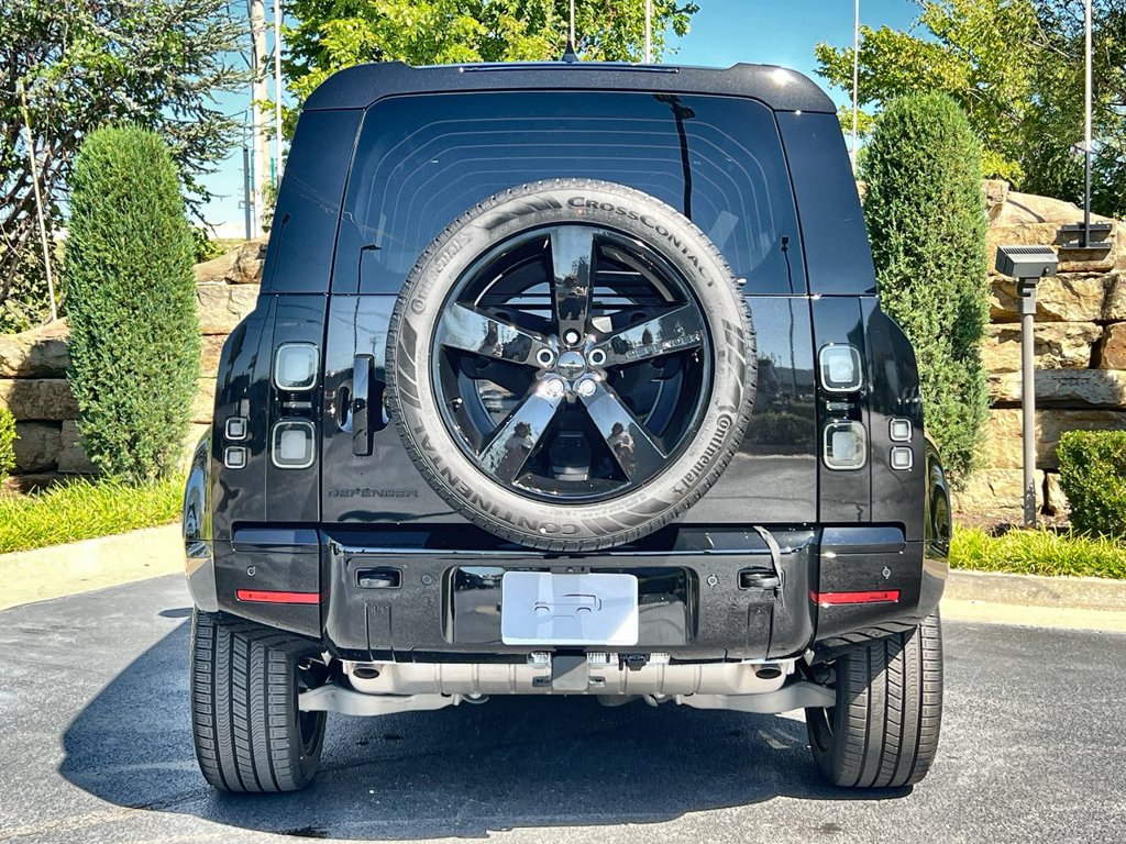 New 2026 Land Rover Defender 110 400PS X-Dynamic SE SUV