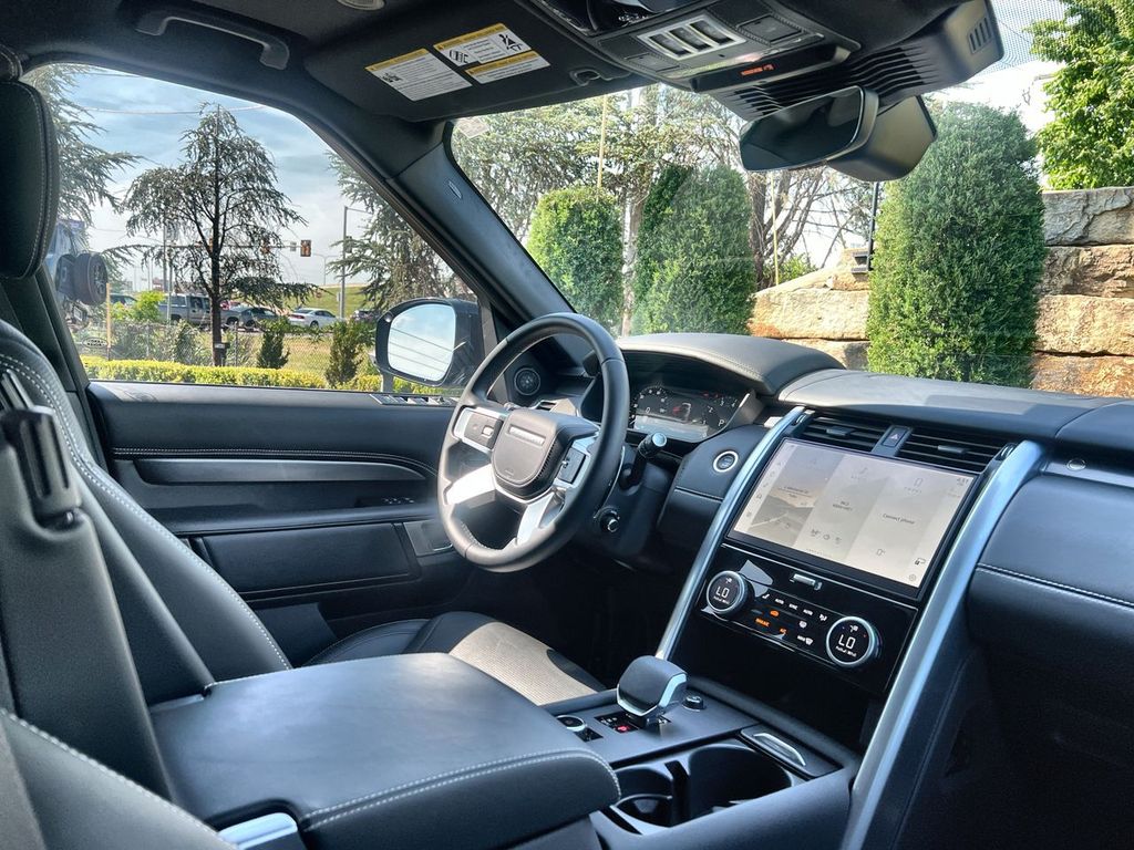 2025 Land Rover Discovery Metropolitan Edition - Photo 14