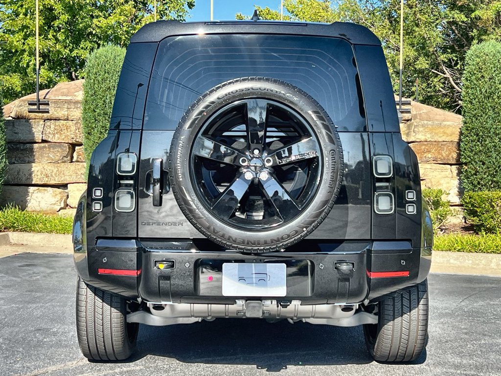 New 2026 Land Rover Defender 110 400PS X-Dynamic SE SUV