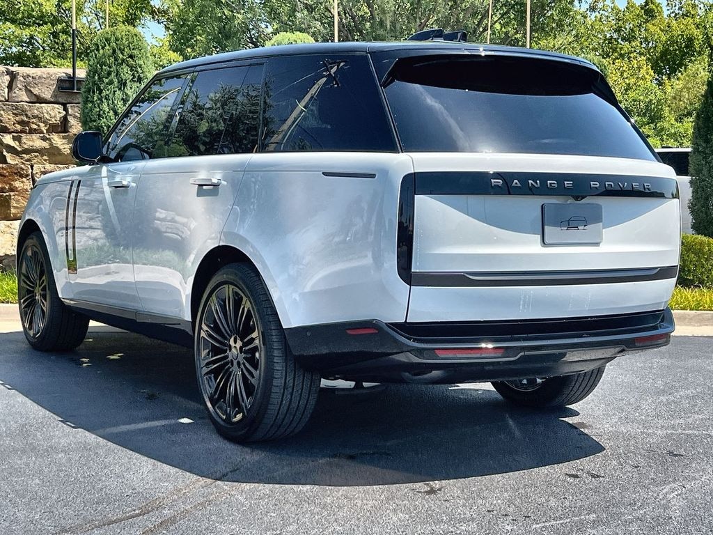New 2026 Land Rover Range Rover SE SUV