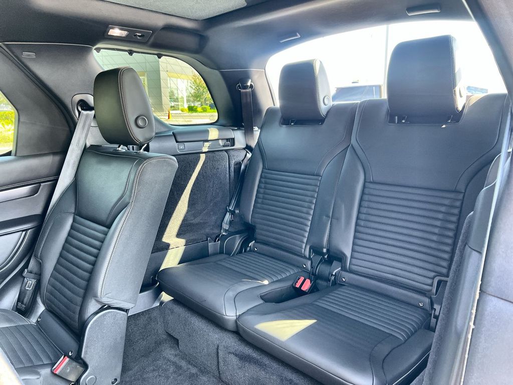 2025 Land Rover Discovery Metropolitan Edition - Photo 19