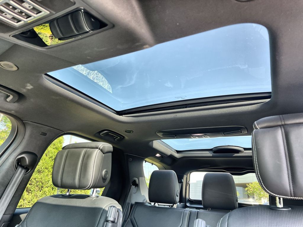 2025 Land Rover Discovery Metropolitan Edition - Photo 20