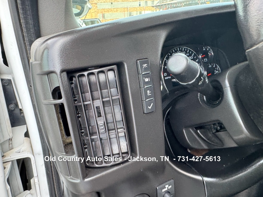 2020 GMC Savana Cargo Work Van - Photo 24
