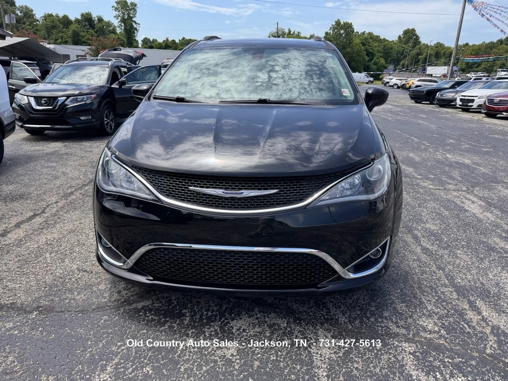 Used 2019 Chrysler Pacifica Touring L Van
