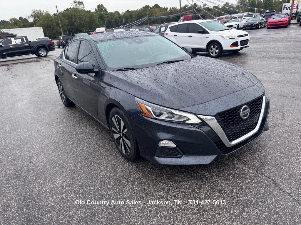 Used 2022 Nissan Altima 2.5 SV Sedan