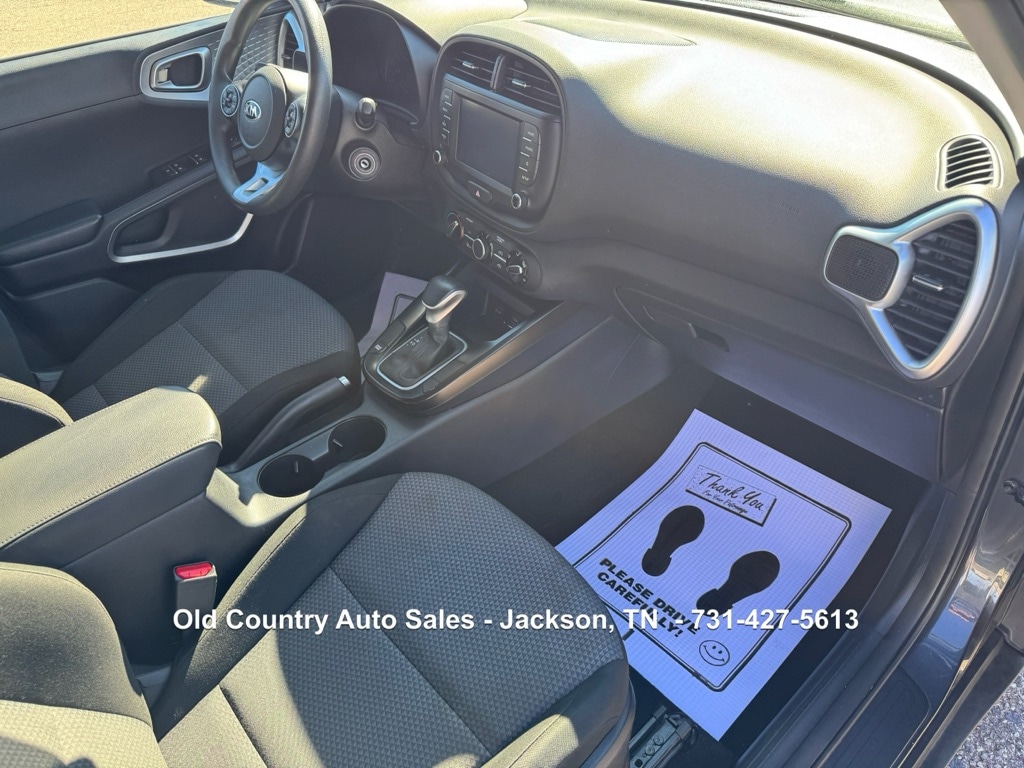 2021 Kia Soul LX - Photo 16