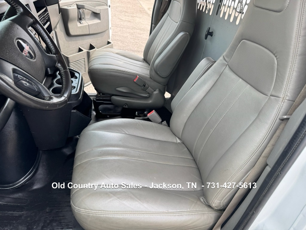 2020 GMC Savana Cargo Work Van - Photo 23