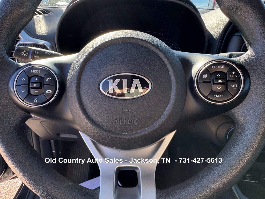 2021 Kia Soul LX - Photo 23