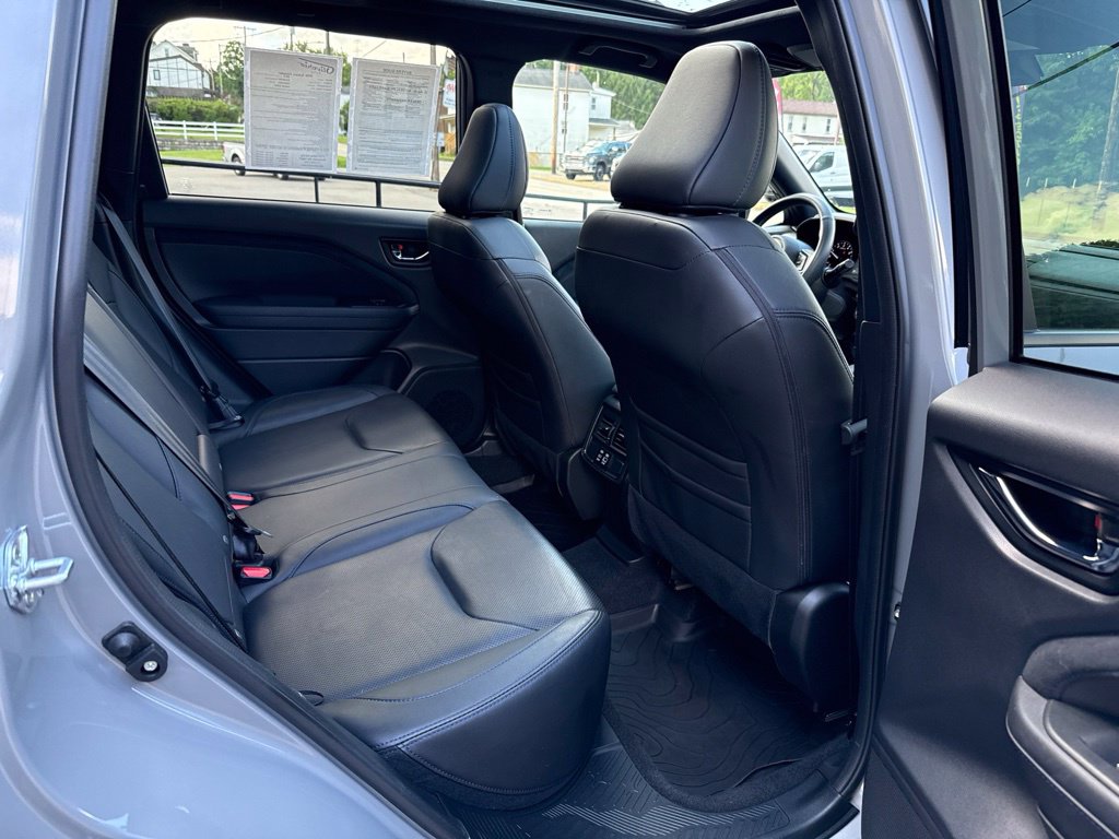 2025 Subaru Forester Limited - Photo 28