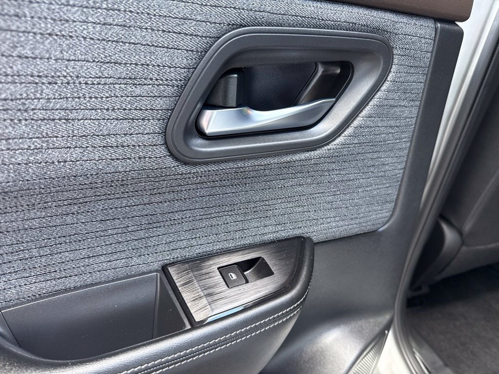 2023 Nissan Rogue SV - Photo 24