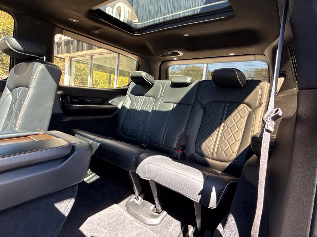 2022 Jeep Grand Wagoneer Series III - Photo 22
