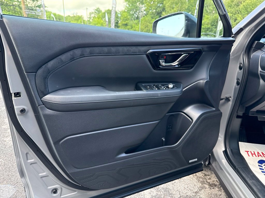 2025 Subaru Forester Limited - Photo 22