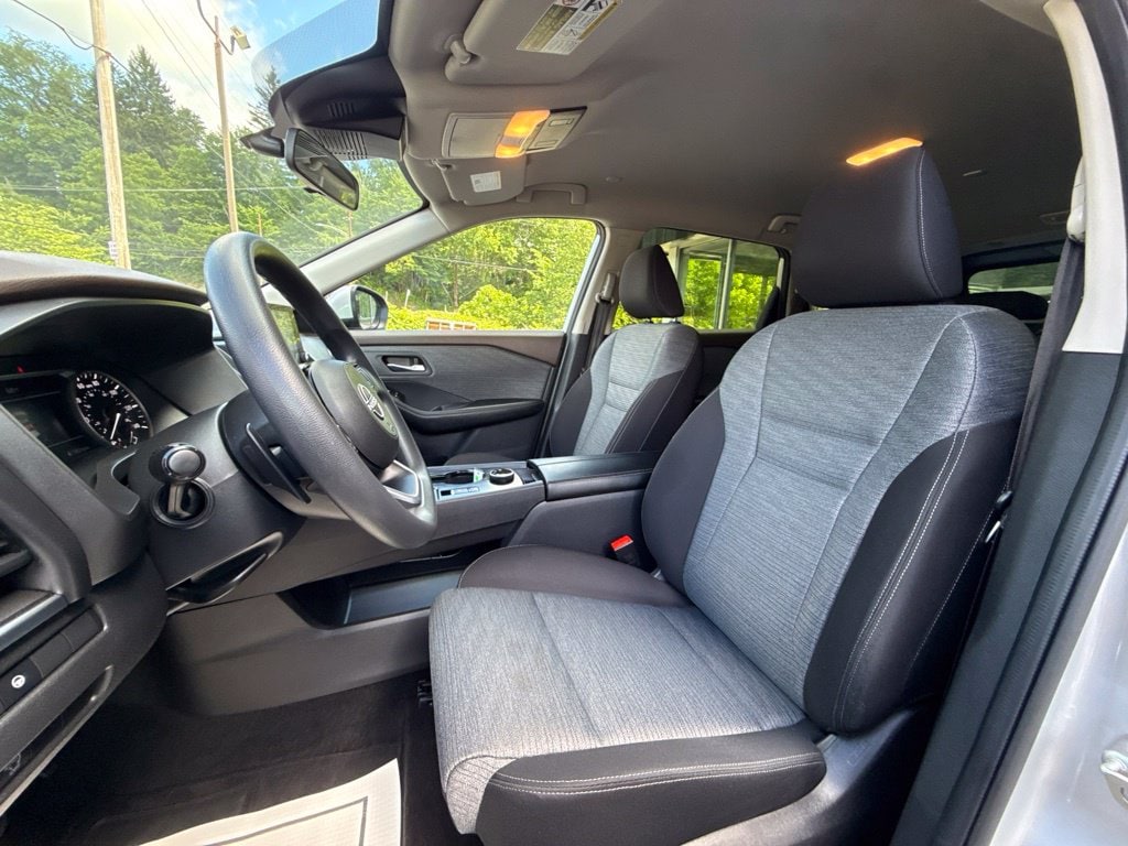 2023 Nissan Rogue SV - Photo 18