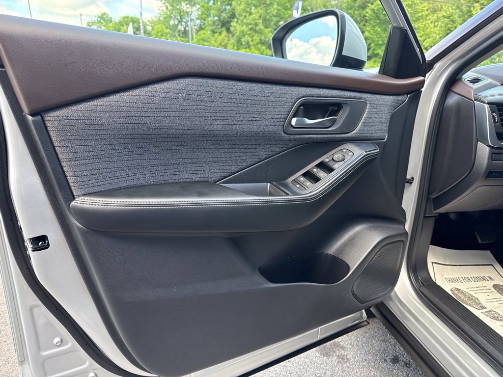 2023 Nissan Rogue SV - Photo 19