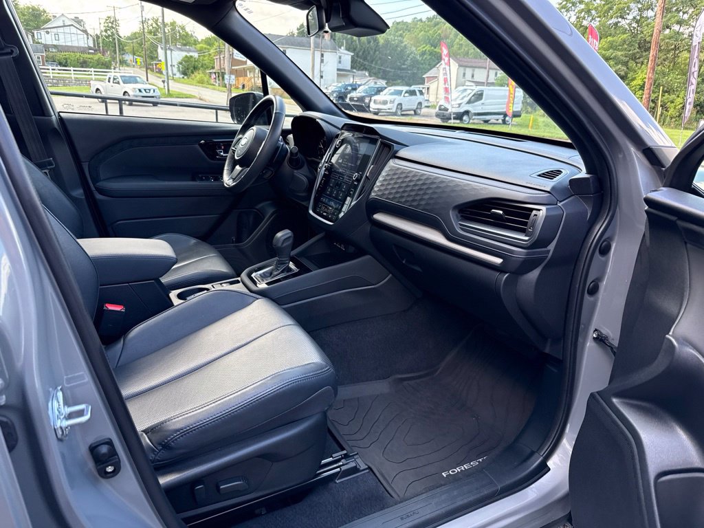 2025 Subaru Forester Limited - Photo 30