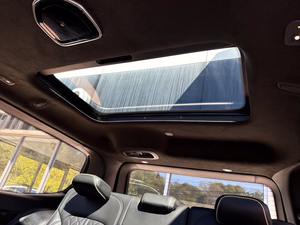 2022 Jeep Grand Wagoneer Series III - Photo 23