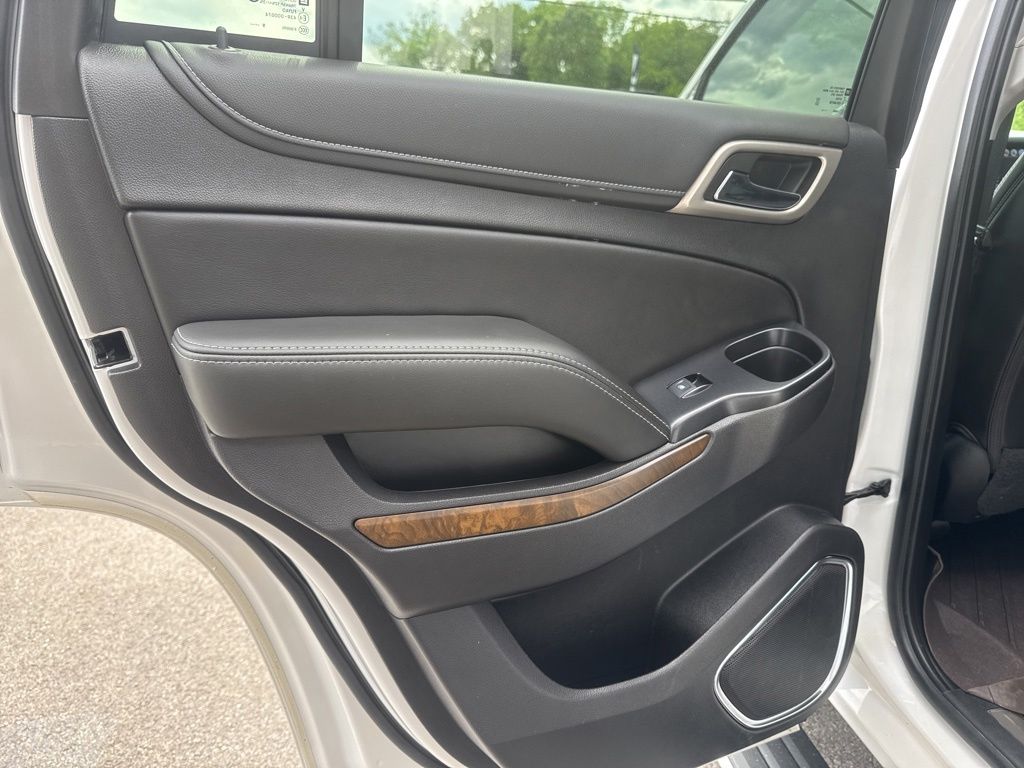 2020 GMC Yukon Denali - Photo 28