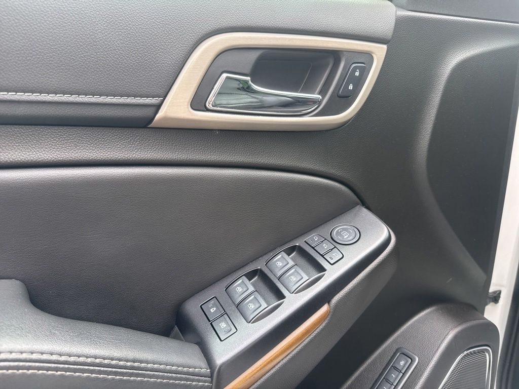 2020 GMC Yukon Denali - Photo 25