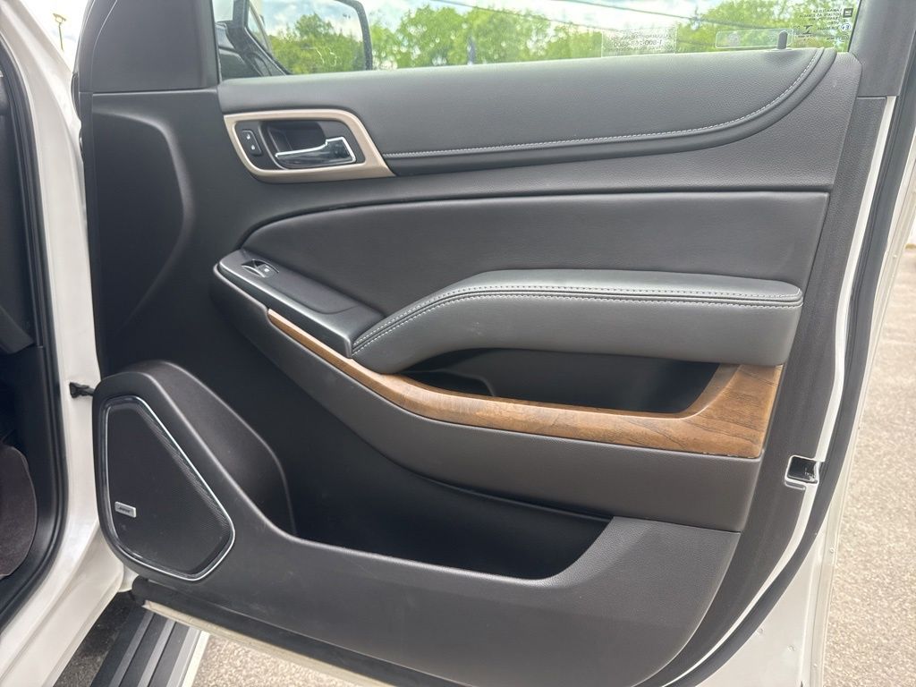 2020 GMC Yukon Denali - Photo 35