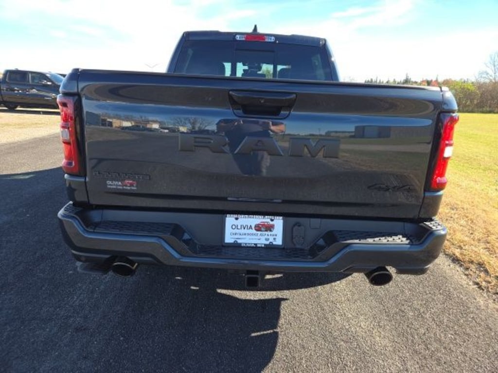 New 2026 Ram 1500 LARAMIE CREW CAB 4X4 5'7 BOX Pickup