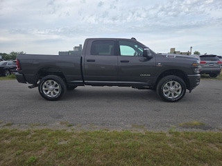 2027 Ram 3500 BIG HORN CREW CAB 4X4 6'4 BOX Pickup