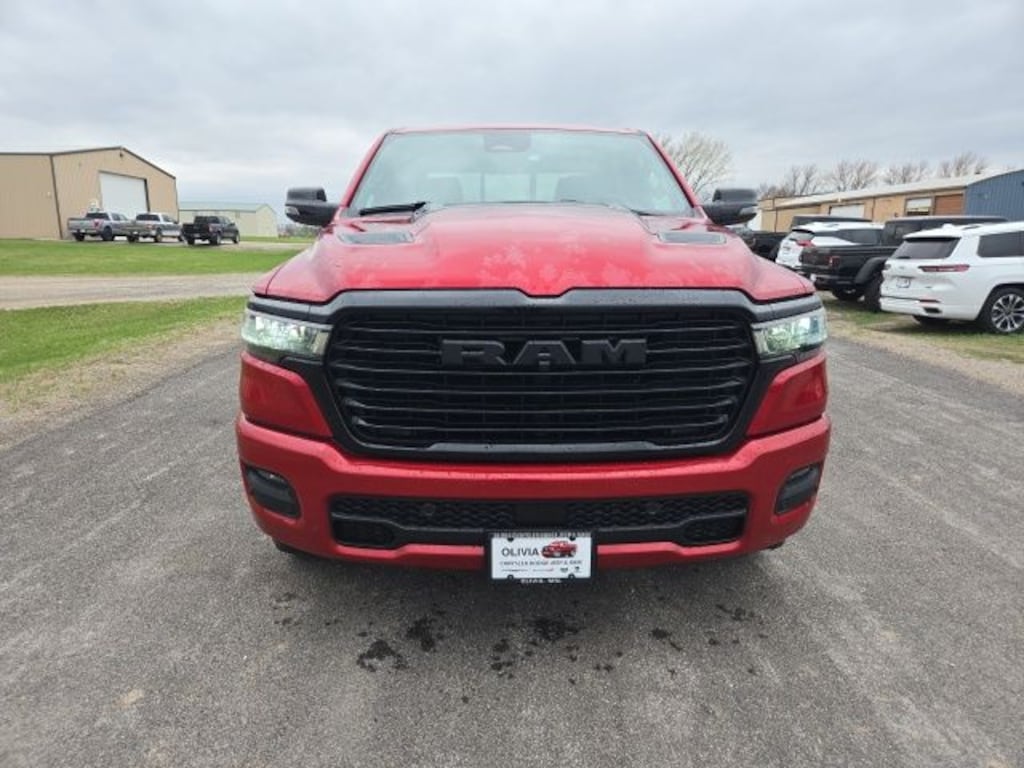 New 2026 Ram 1500 LARAMIE CREW CAB 4X4 5'7 BOX Pickup