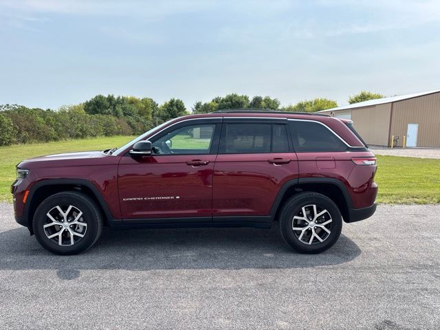 Used 2025 Jeep Grand Cherokee Limited SUV
