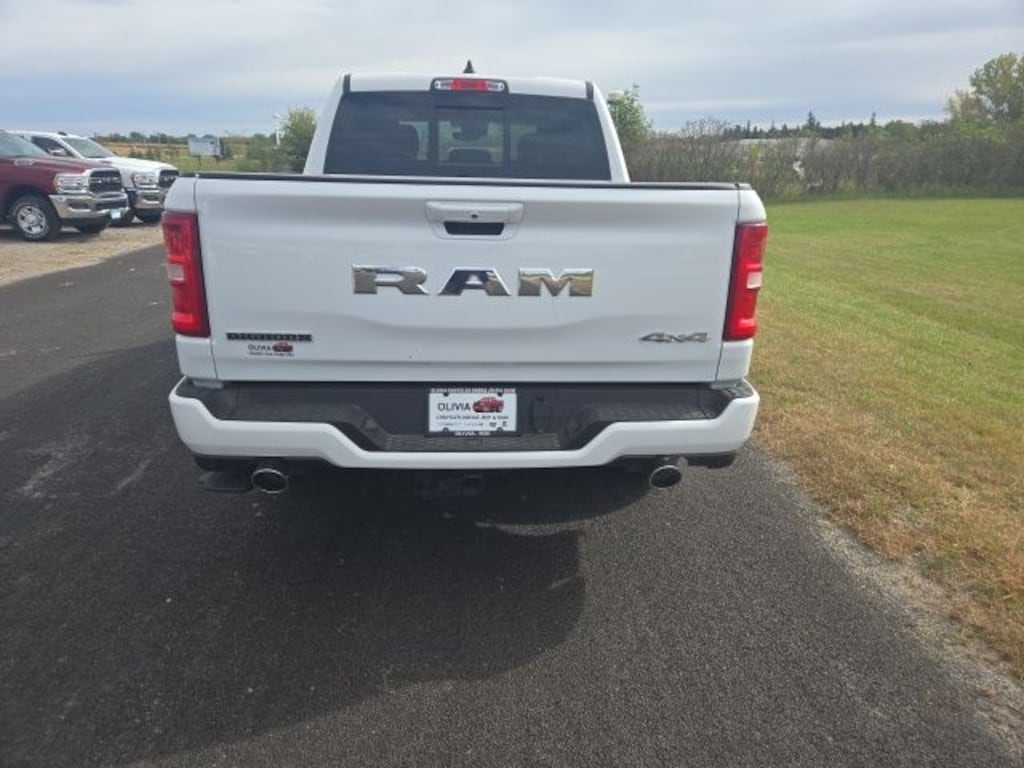 New 2026 Ram 1500 BIG HORN CREW CAB 4X4 5'7 BOX Pickup