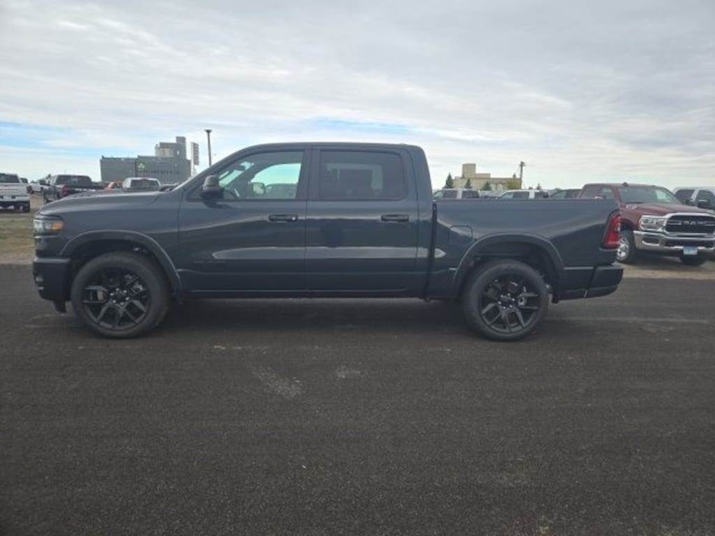New 2026 Ram 1500 LARAMIE CREW CAB 4X4 5'7 BOX Pickup