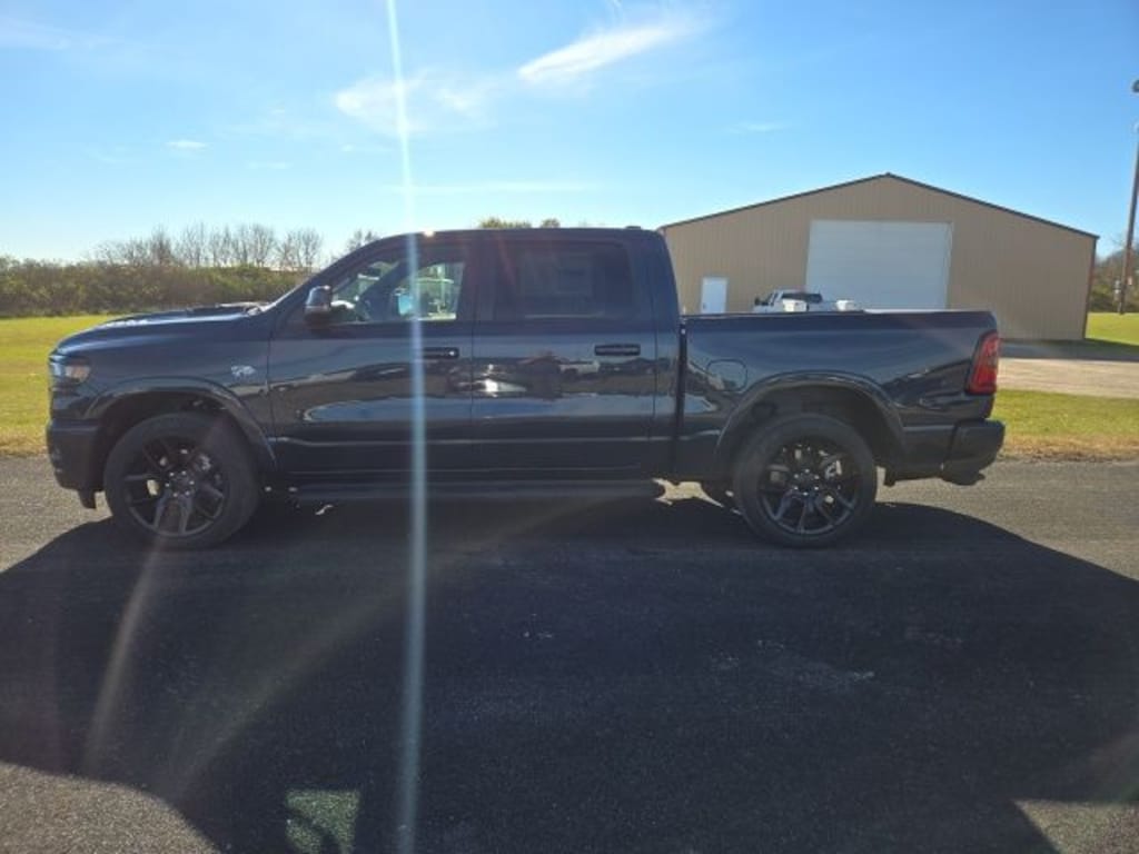 New 2026 Ram 1500 LARAMIE CREW CAB 4X4 5'7 BOX Pickup