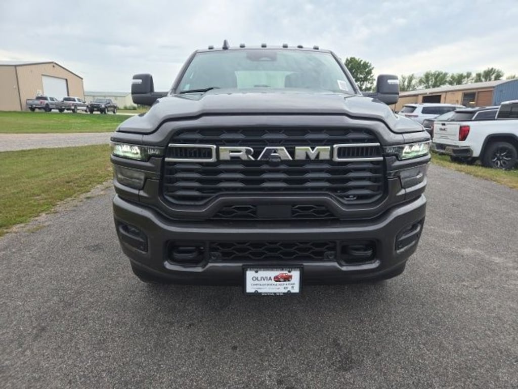New 2027 Ram 3500 BIG HORN CREW CAB 4X4 6'4 BOX Pickup