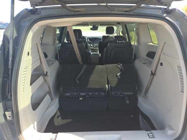 Used 2022 Chrysler Pacifica Touring L Van Passenger Van