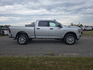 2027 Ram 3500 BIG HORN CREW CAB 4X4 6'4 BOX Pickup
