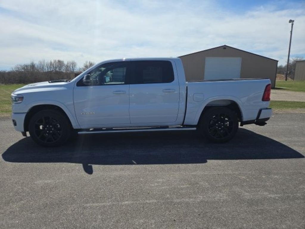 New 2026 Ram 1500 LARAMIE CREW CAB 4X4 5'7 BOX Pickup