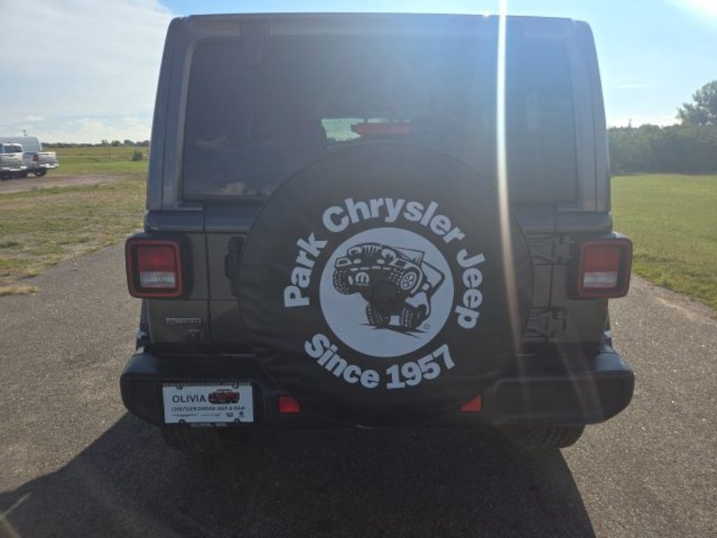 Used 2021 Jeep Wrangler Unlimited Sahara SUV