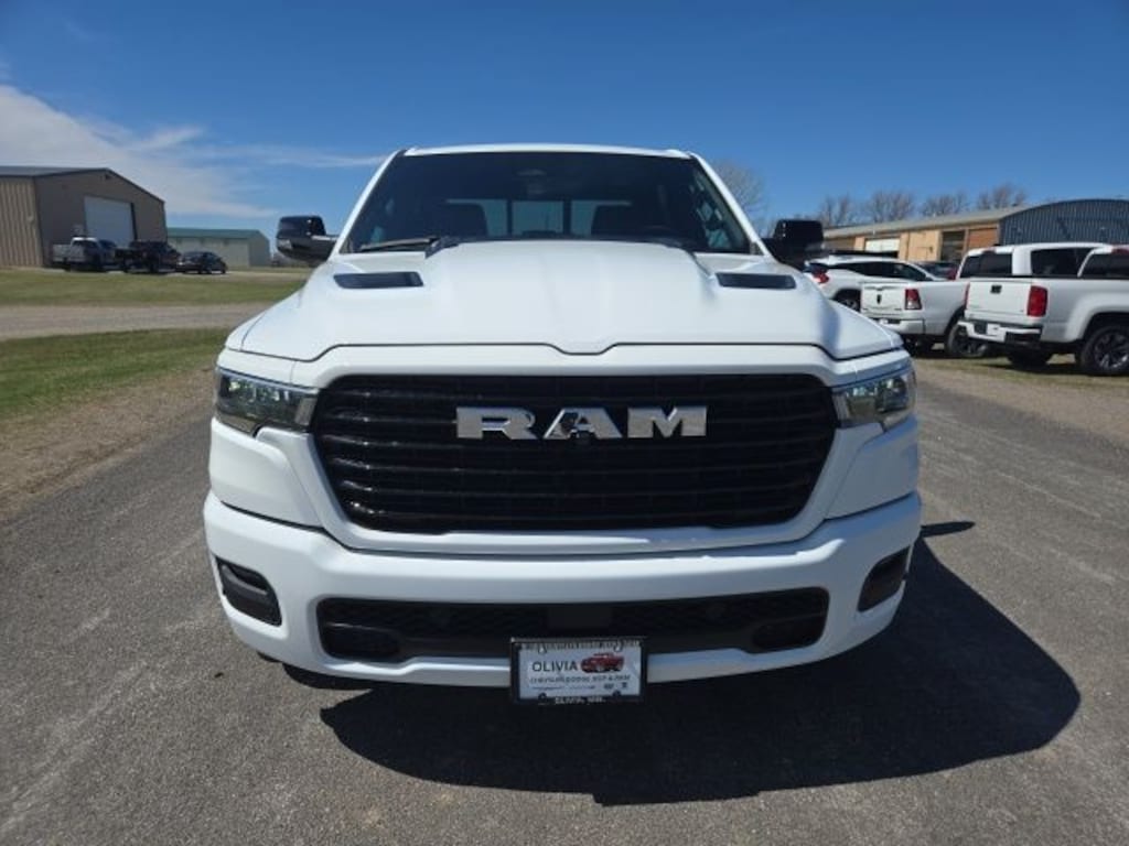 New 2026 Ram 1500 LARAMIE CREW CAB 4X4 5'7 BOX Pickup