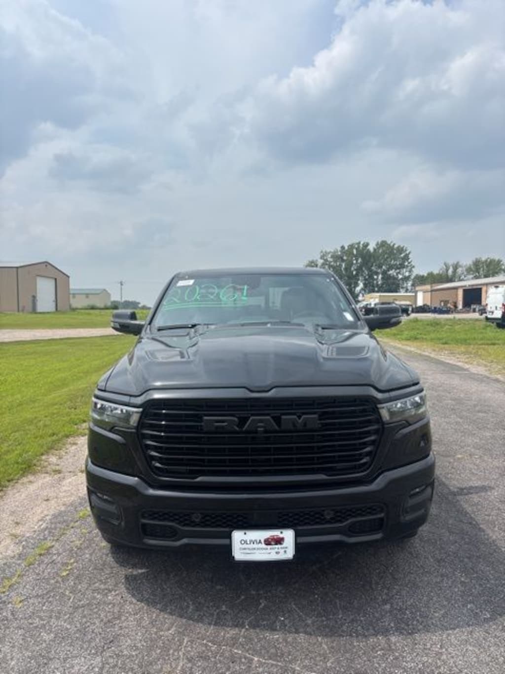 New 2026 Ram 1500 LARAMIE CREW CAB 4X4 5'7 BOX Pickup