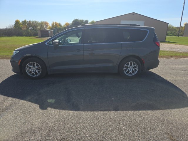 Used 2022 Chrysler Pacifica Touring L Van Passenger Van