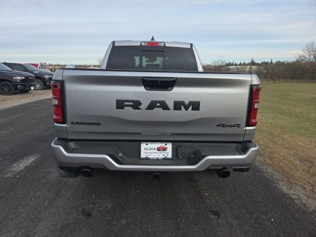 New 2026 Ram 1500 LARAMIE CREW CAB 4X4 5'7 BOX Pickup