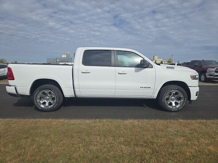 2026 Ram 1500 BIG HORN CREW CAB 4X4 5'7 BOX Pickup