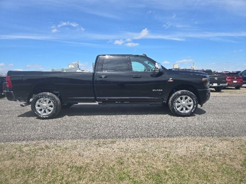New 2026 Ram 2500 LARAMIE CREW CAB 4X4 8' BOX Pickup