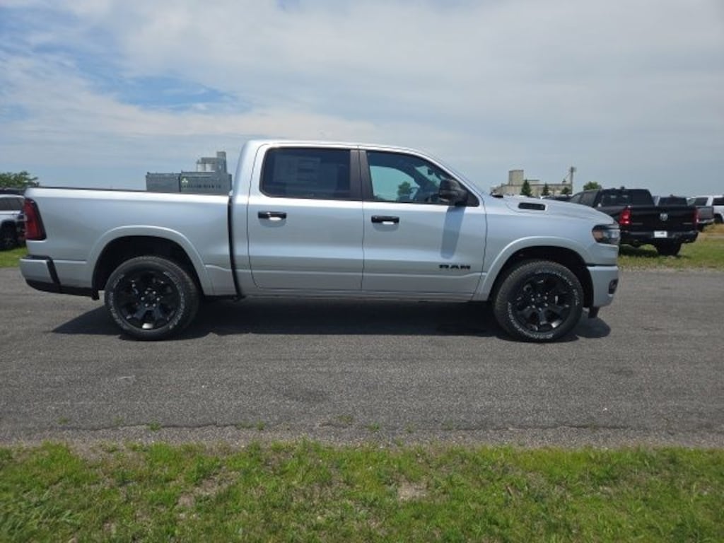 New 2026 Ram 1500 BIG HORN CREW CAB 4X4 5'7 BOX Pickup