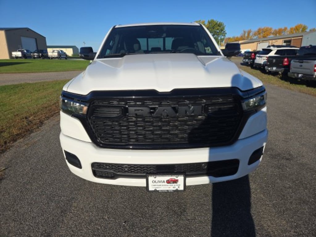 New 2027 Ram 1500 BIG HORN CREW CAB 4X4 5'7 BOX Pickup
