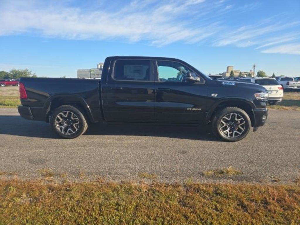 New 2027 Ram 1500 LARAMIE CREW CAB 4X4 5'7 BOX Pickup