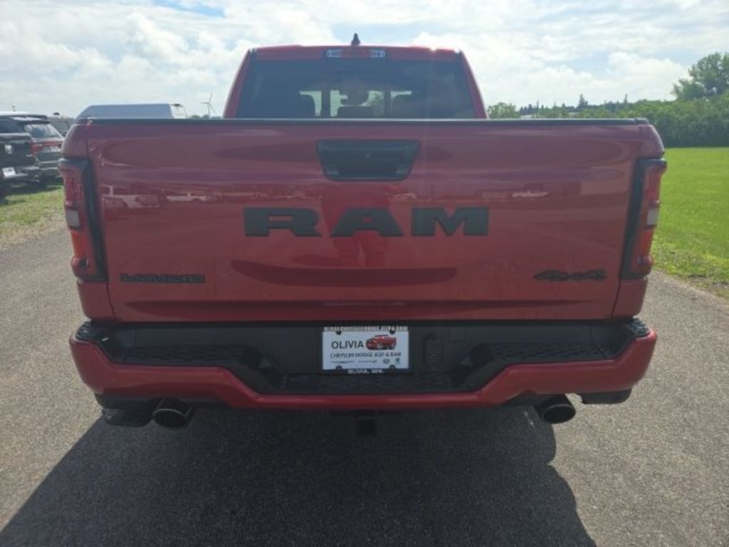 New 2026 Ram 1500 LARAMIE CREW CAB 4X4 5'7 BOX Pickup